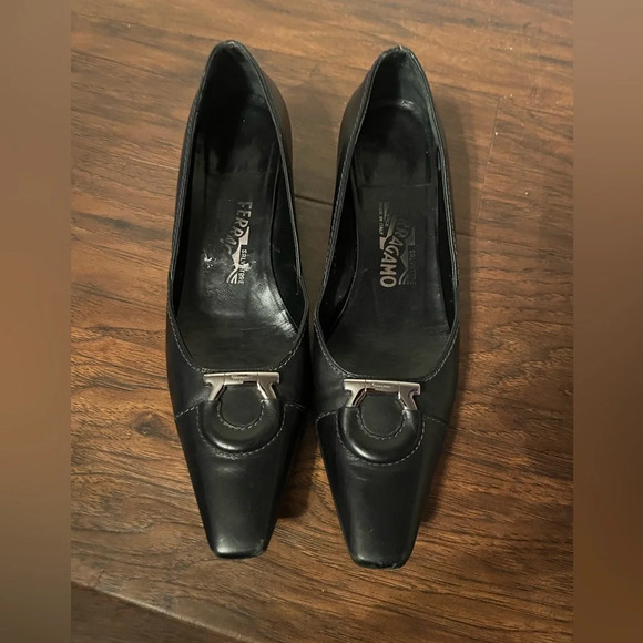 Salvatore FERRAGAMO Kitten heels-Size 7.5 - Picture 1 of 12